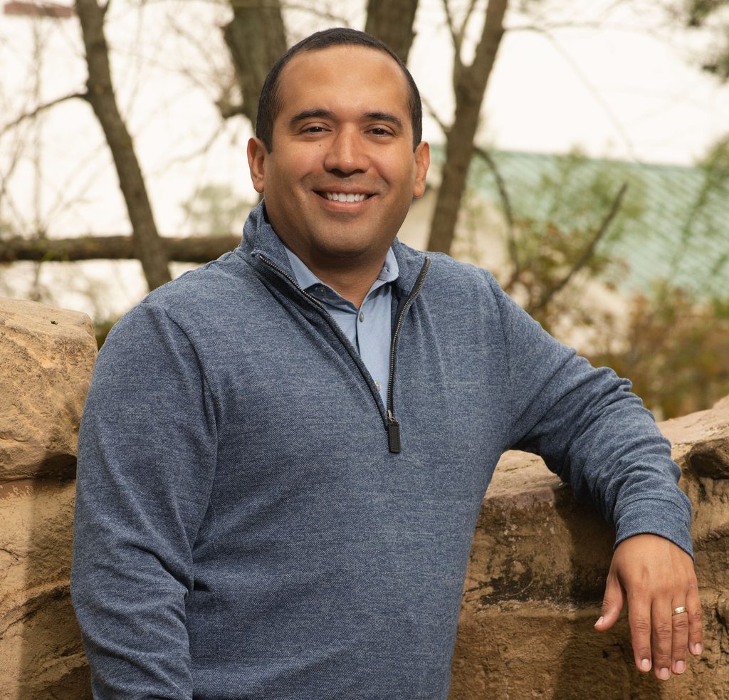 Luis Urbina headshot